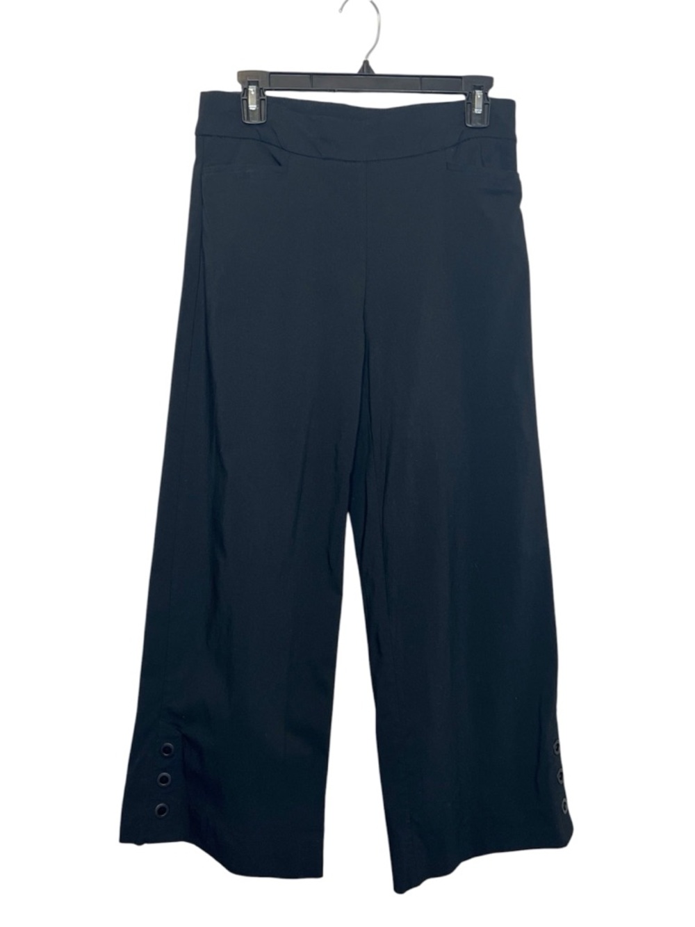 Chico’s Wide Leg Cropped Grommet Pull On Black Pants size Small/ 6